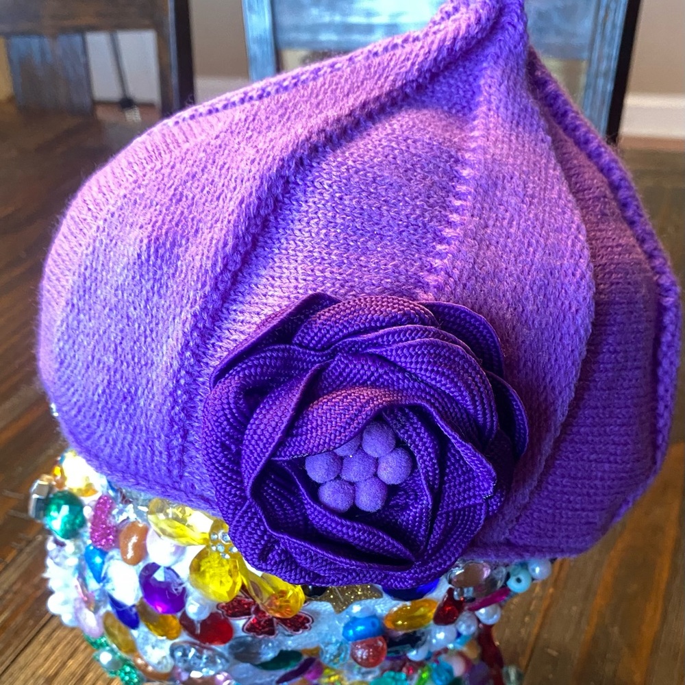 NWOT beanie - Picture 2 of 5